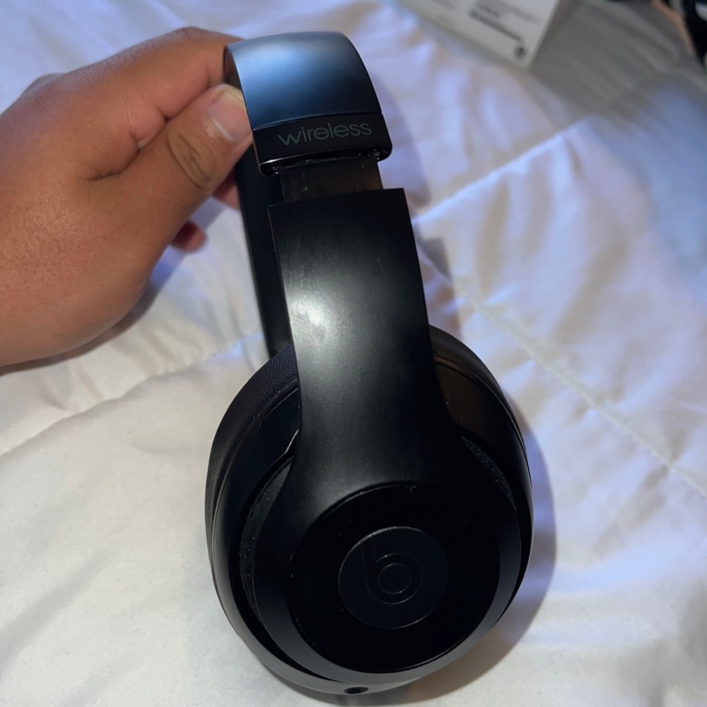 Beats Studio - Picture 2 of 5